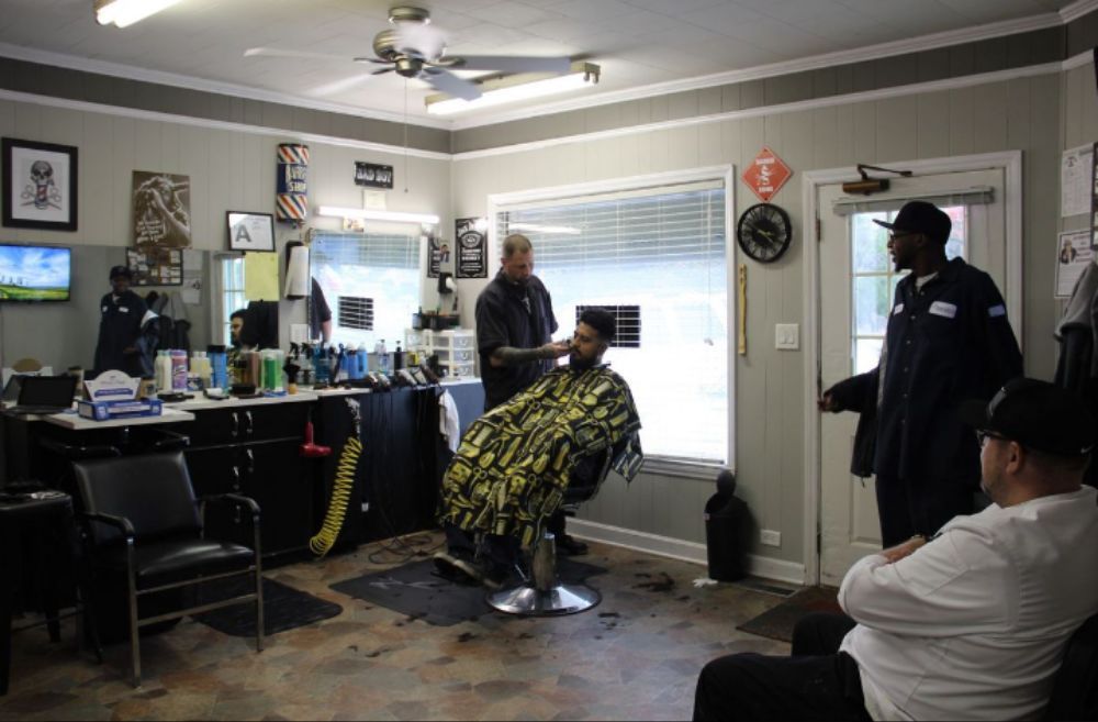 BAD BOYZ BARBER SHOP Updated September 2024 15 Photos 1842 Landis