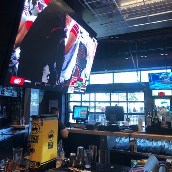 Buffalo Wild Wings - American Near Me - Honolulu, Hawaii Buffalo Wild Wings - American Near Me - Honolulu, Hawaii
