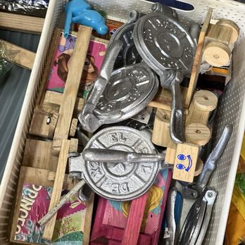 Artesanias JD - Mini tortillas press... so cute! - Art Supplies Near Me - Los Angeles, California Artesanias JD - Mini tortillas press... so cute! - Art Supplies Near Me - Los Angeles, California