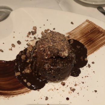 Peohe's - Chocolate lava cake, worth the 30 minute preparation time - Seafood Near Me - Coronado, California