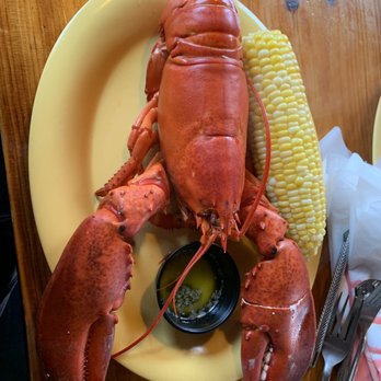 The Lobster Shack - Lobster and corn on the cob. Coleslaw not pictured, but it was yummy - Seafood Near Me - Ogunquit, Maine