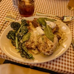Fabiola's Spaghetti House & Deli - Chicken Parmesan