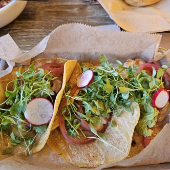 Bareburger - Edgewater - Shrimp tacos - Burgers Near Me - Edgewater, New Jersey Bareburger - Edgewater - Shrimp tacos - Burgers Near Me - Edgewater, New Jersey