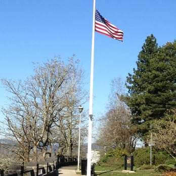 McLoughlin Promenade - Parks Near Me - Oregon City, Oregon McLoughlin Promenade - Parks Near Me - Oregon City, Oregon