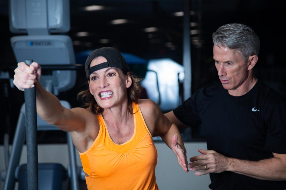 1TO1 FITNESS - Great Falls, Virginia Logo
