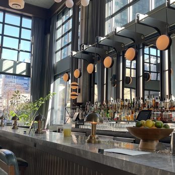 The Hoxton - Beautiful lobby bar - Hotels Near Me - Chicago, Illinois The Hoxton - Beautiful lobby bar - Hotels Near Me - Chicago, Illinois