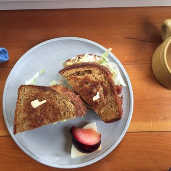 Sweedeedee - Egg bacon sammich - Breakfast & Brunch Near Me - Portland, Oregon Sweedeedee - Egg bacon sammich - Breakfast & Brunch Near Me - Portland, Oregon