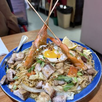Full House BBQ - Pancit Canton Pork - Barbeque Near Me - Las Vegas, Nevada