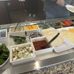 Staybridge Suites St Louis - Westport - Breakfast burrito bar