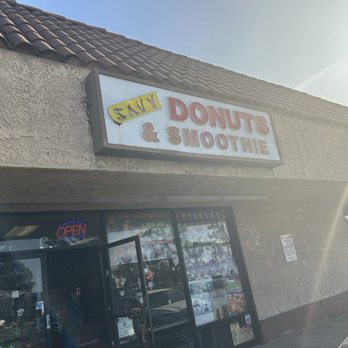 Savy Donuts & Smoothies - Delis Near Me - Tustin, California Savy Donuts & Smoothies - Delis Near Me - Tustin, California