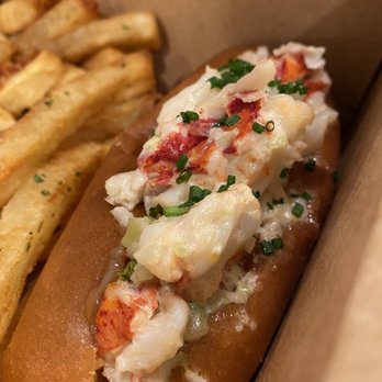 Fishwives - Lobster Roll - Seafood Near Me - Pasadena, California
