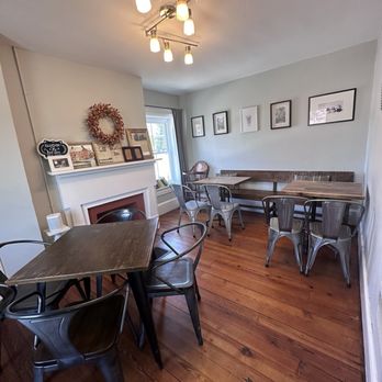 Sugar & Bean Cafe - Upstairs Interior - Cafes Near Me - Bridgewater, Virginia Sugar & Bean Cafe - Upstairs Interior - Cafes Near Me - Bridgewater, Virginia