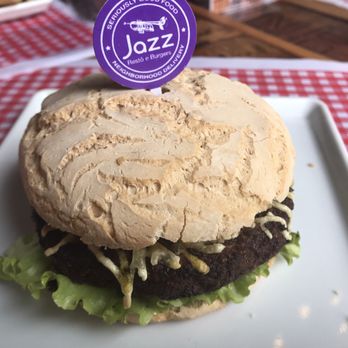 Jazz Restô & Burgers - Charlie Parker with vegan cheese and gluten free bread - Fast Food Near Me - São Paulo, SP