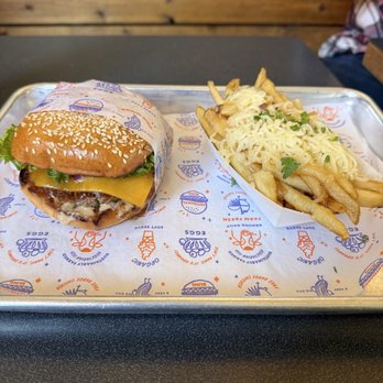 Super Duper Burgers - MINI BURGER GARLIC FRIES - Burgers Near Me - San Jose, California Super Duper Burgers - MINI BURGER GARLIC FRIES - Burgers Near Me - San Jose, California