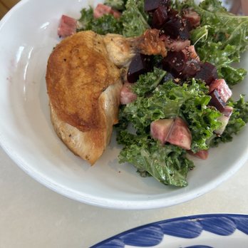 Paradiso - roasted chicken and kale - Bars Near Me - Dallas, Texas