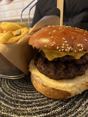 Moo Moo Steak & Burger Club by null