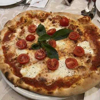 La Piccola Perla - Pizza - Pizza Near Me - Prague, Puerto Rico