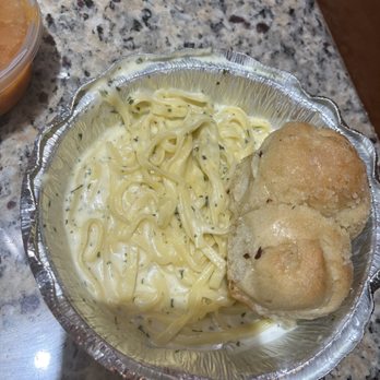 Sal's Italian Restaurant - Fettuccine Alfredo and Garlic Rolls - Italian Near Me - Miramar, Florida Sal's Italian Restaurant - Fettuccine Alfredo and Garlic Rolls - Italian Near Me - Miramar, Florida