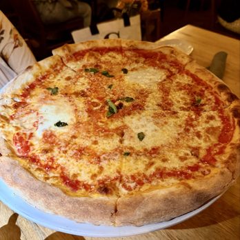 Ovvio Italian Taverna - Margarita pizza - Salad Near Me - Glenview, Illinois