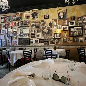 Emilios Ballato - Inside - Italian Near Me - New York, New York