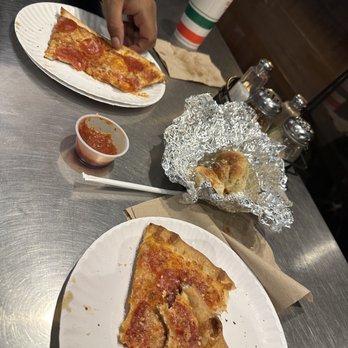 Ruffrano's Hell's Kitchen Pizza - Pizza Near Me - Manitou Springs, Colorado
