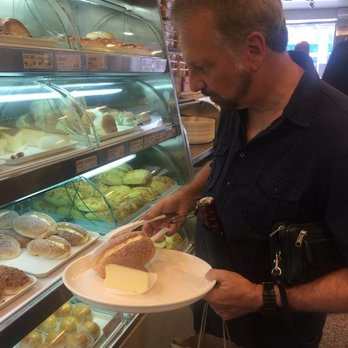 Fay Da Bakery - Bakeries Near Me - New York, New York