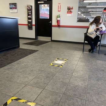 Safelite AutoGlass - The service entrance. - Auto Glass Services Near Me - Oak Lawn, Illinois Safelite AutoGlass - The service entrance. - Auto Glass Services Near Me - Oak Lawn, Illinois