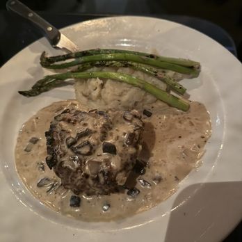 Simon's - Tenderloins mushroom onion sauce - Italian Near Me - Des Moines, Iowa