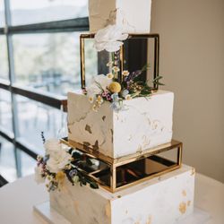 Flour Petal Cakes