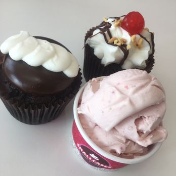 Smallcakes - Cupcakes Near Me - Rosenberg, Texas