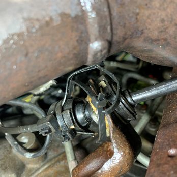 Auto Expo - Shift linkage held together with zip ties. - Car Buyers Near Me - Huntington, New York