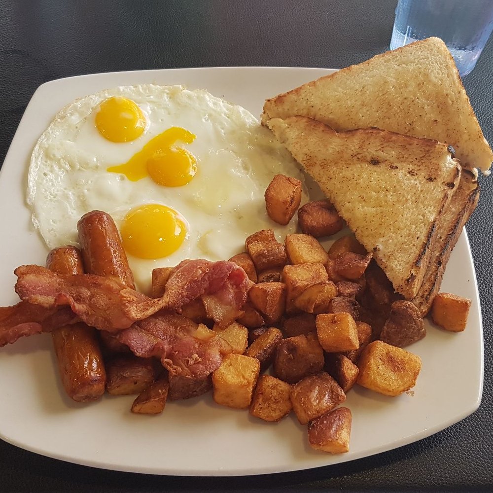 Rise & Dine Eatery - Classic with bacon and sausage - Breakfast & Brunch Near Me - Toronto, Ontario Rise & Dine Eatery - Classic with bacon and sausage - Breakfast & Brunch Near Me - Toronto, Ontario