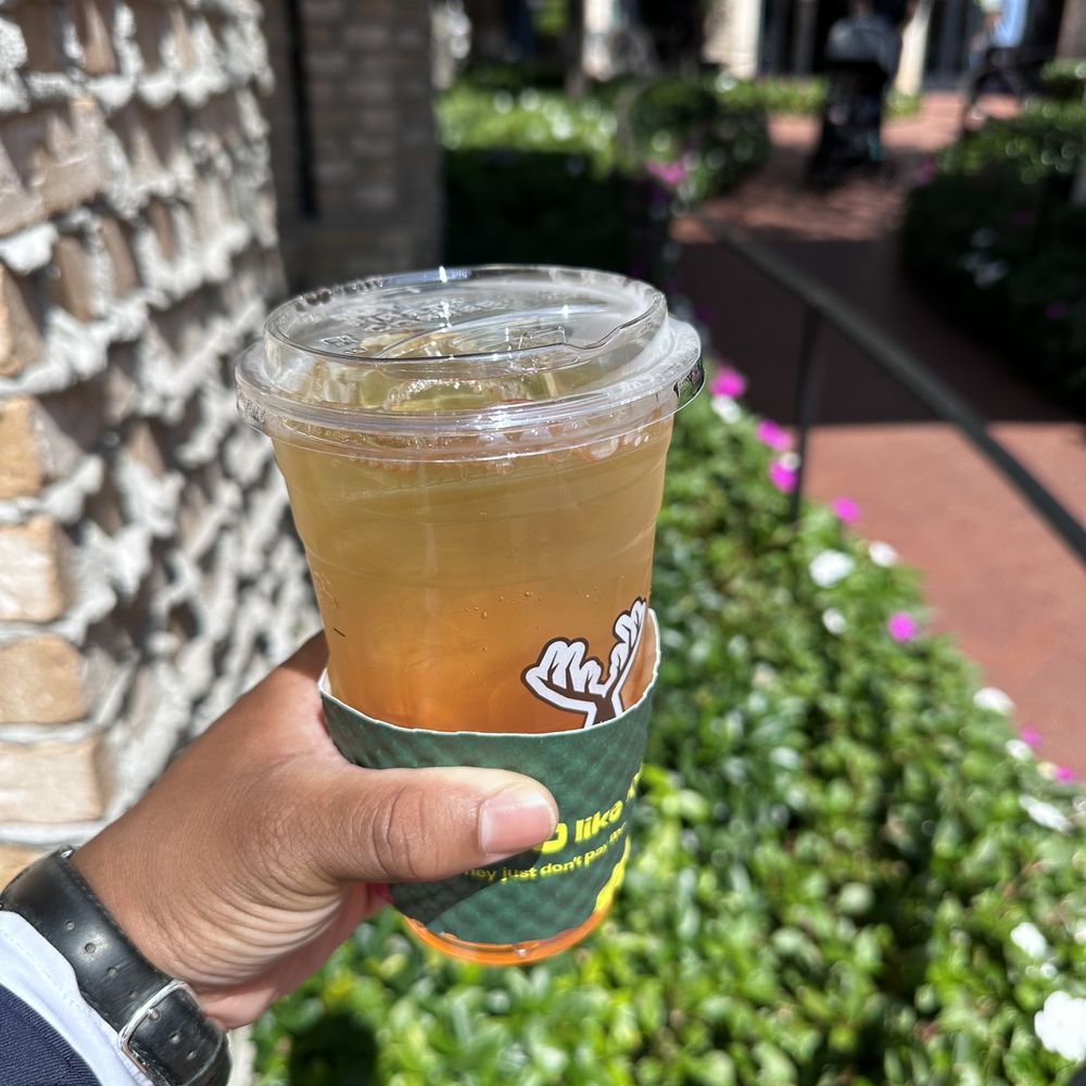 Alfred Coffee - Peach Ice Tea - Coffee & Tea Near Me - Pacific Palisades, California Alfred Coffee - Peach Ice Tea - Coffee & Tea Near Me - Pacific Palisades, California