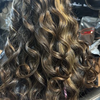 Aly Hair Studio - Add golden highlights - Hair Salons Near Me - Manteca, California