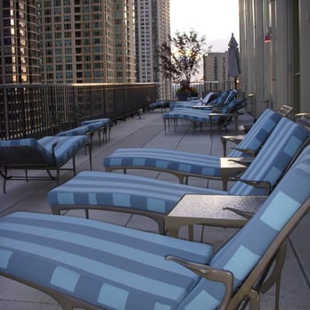 The Peninsula Chicago - Rooftop deck - Hotels Near Me - Chicago, Illinois The Peninsula Chicago - Rooftop deck - Hotels Near Me - Chicago, Illinois