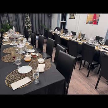 Laz Authentic Cuisine - We did not finish at 10pm. They couldn't wait to tidy up. - Caribbean Near Me - Markham, Ontario