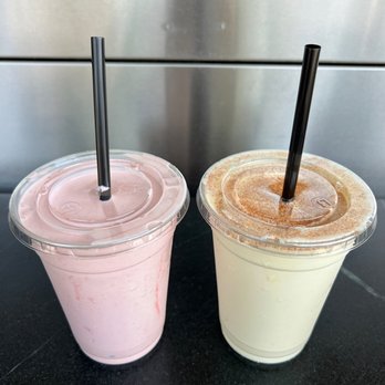 Burger Bar - Strawberry & Horchata Shakes - Burgers Near Me - Austin, Texas