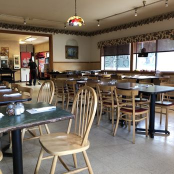 Luigi's - Dining area - Italian Near Me - Pacifica, California