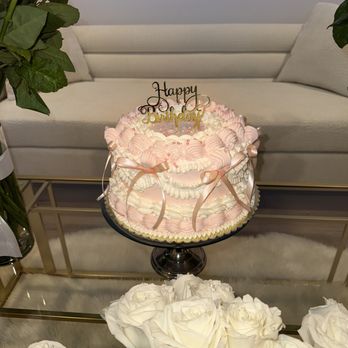 Delicious Bakery - Cupcakes Near Me - Northridge, California Delicious Bakery - Cupcakes Near Me - Northridge, California