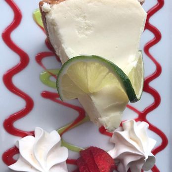 Lighthouse Kitchen + Bar - Key lime pie for dessert - Seafood Near Me - Marathon, Florida