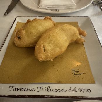 Taverna Trilussa - Zucchini flower - Roman Near Me - Rome, RM