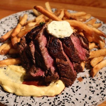 Cru Cellars - Steak Frites - Wine Bars Near Me - Tampa, Florida