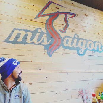 Miss Saigon - Great Atmosphere - Vietnamese Near Me - Chicago, Illinois