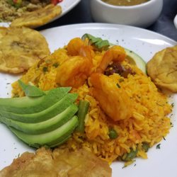 Noches de Colombia - Arroz con camarones.