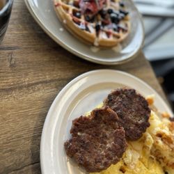 J’s Diner - Very Berry waffle