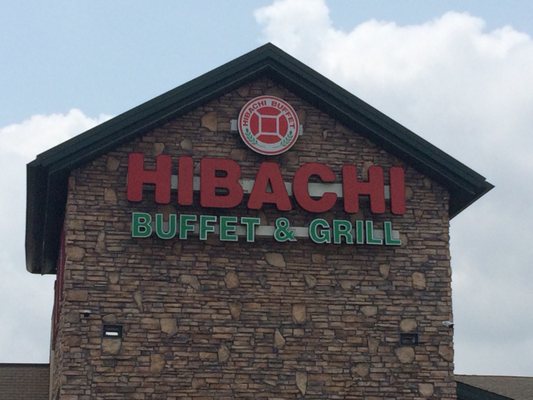 plastic throw away plates