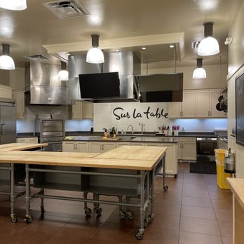 Sur La Table - Kitchen Supplies Near Me - Costa Mesa, California