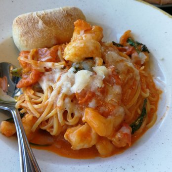 Via Cibo - Rose linguini with shrimp - Italian Near Me - Toronto, Ontario