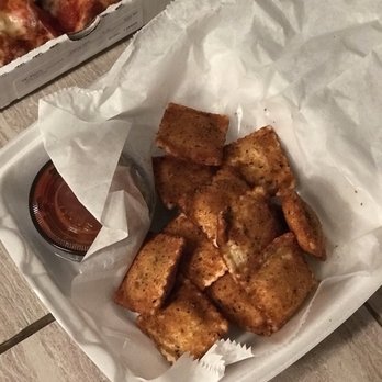Hampton Hill pizza - Toasted ravioli - the meat sauce was sweet - Pizza Near Me - Saint Louis, Missouri Hampton Hill pizza - Toasted ravioli - the meat sauce was sweet - Pizza Near Me - Saint Louis, Missouri