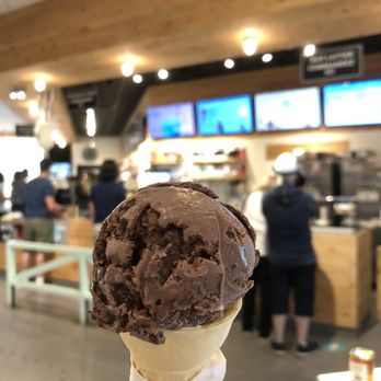 Fromagerie Victoria - Chocolate Brownie Ice Cream - Cheese Shops Near Me - Trois-Rivières, Quebec Fromagerie Victoria - Chocolate Brownie Ice Cream - Cheese Shops Near Me - Trois-Rivières, Quebec